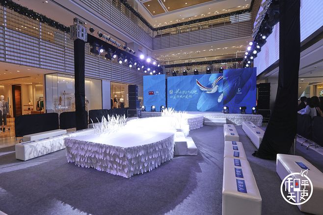 如白雪浸入般的周大福新品发布会 珠宝系列展厅活动设计策划案例